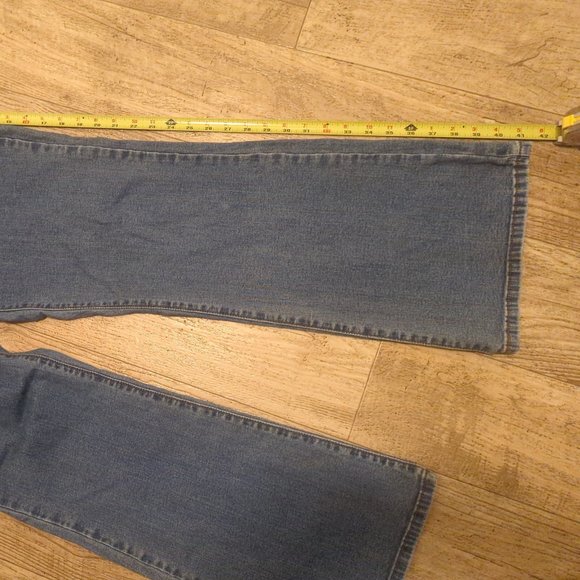 Levis 512 Womens 16M Perfectly Slimming Stretch Light Wash Jeans measures 32x31 - Picture 9 of 10